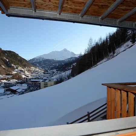 卢纳里斯公寓酒店