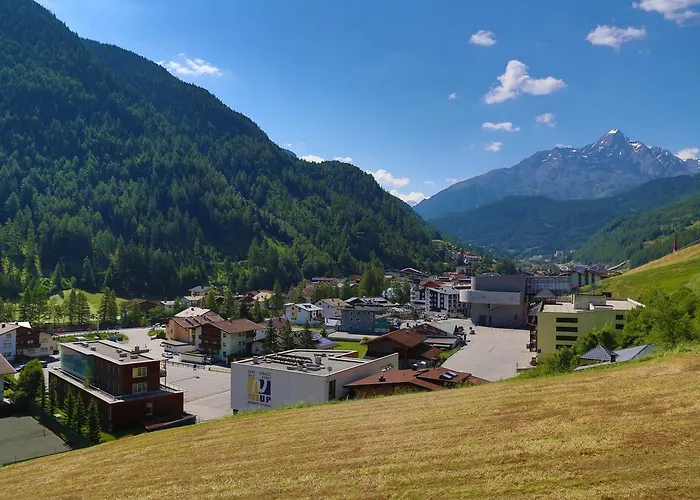 公寓 卢纳里斯公寓酒店 *